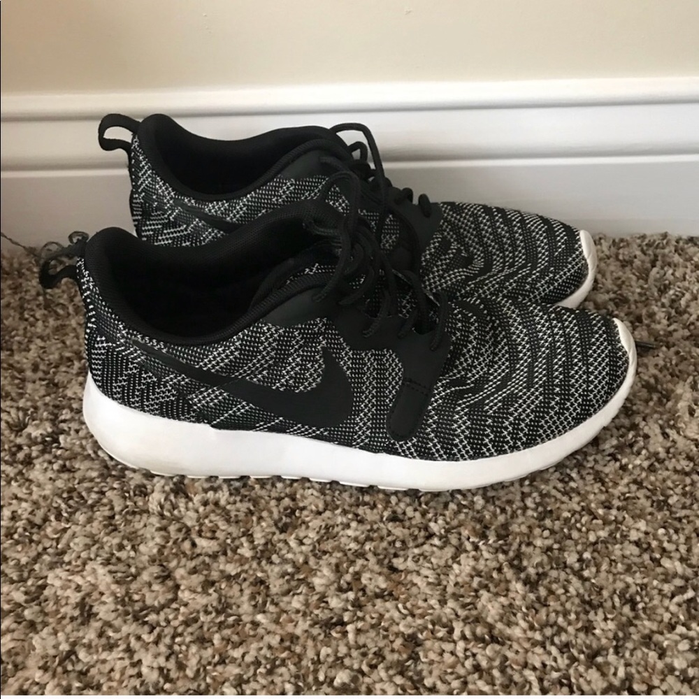 Nike Roshe 6.5